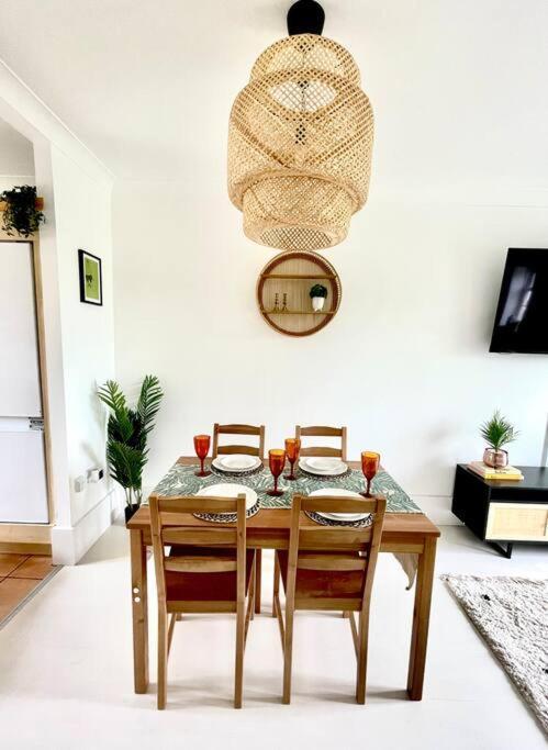 High-End 2 Bed Maisonette In Beaulieu Park Broomfield  Dış mekan fotoğraf
